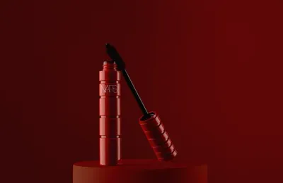 Che cos’è AI Photo Assistant, e perché non è l’ennesima funzione di post-produzione IA per la fotografia di prodotto?