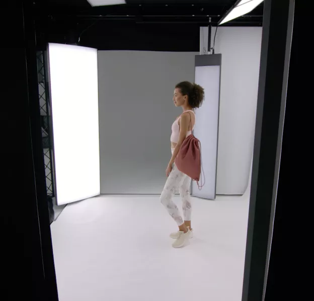Supporta il tuo staff nei noiosi compiti di fotografia di moda