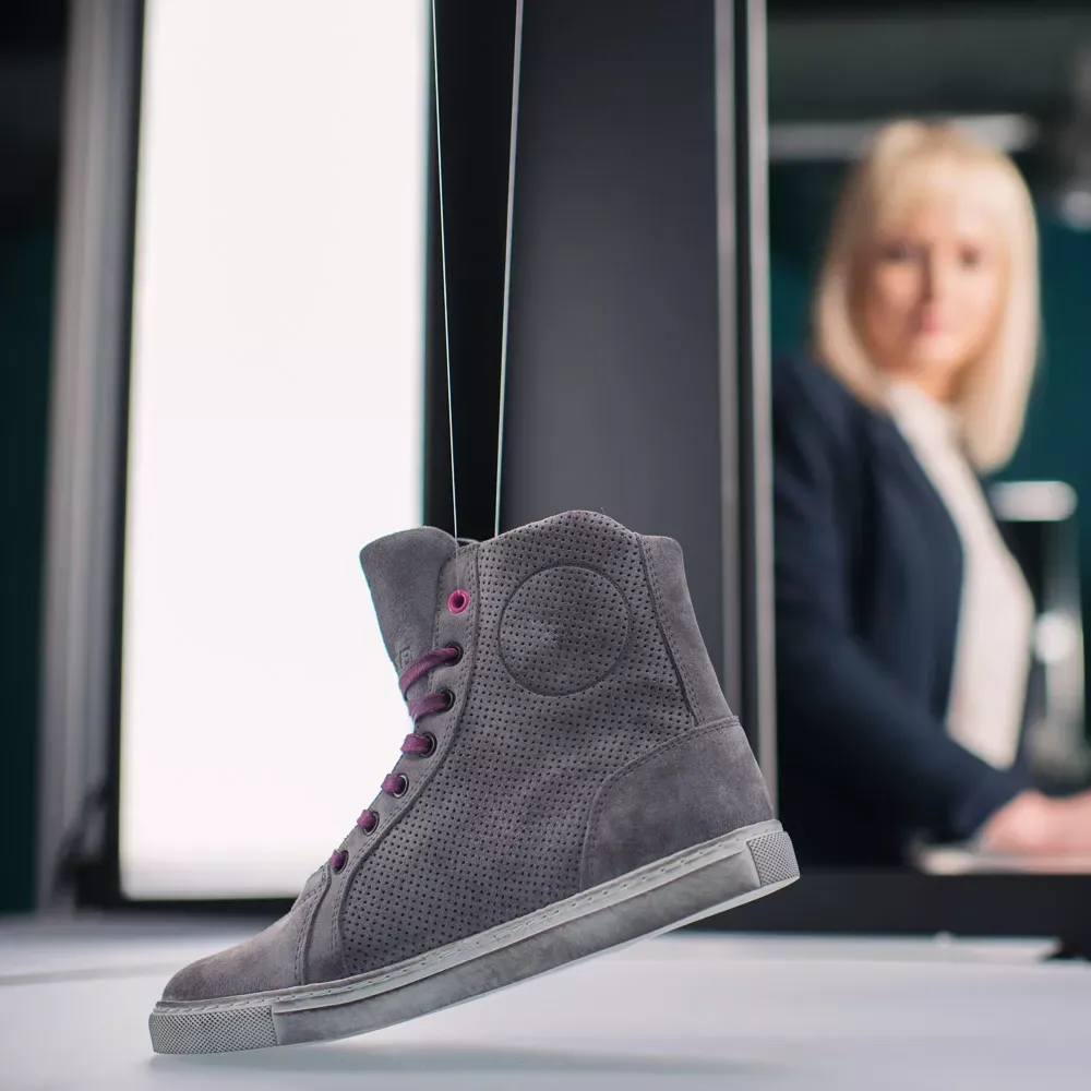 Sneaker alta grigia
